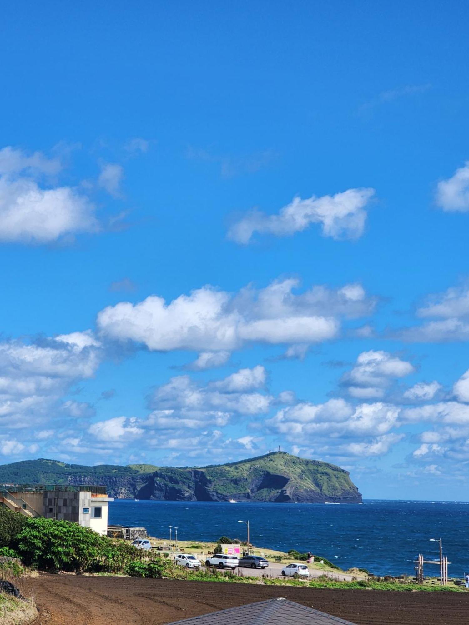 סאוגוויפו Pureun Jeju Pension מראה חיצוני תמונה