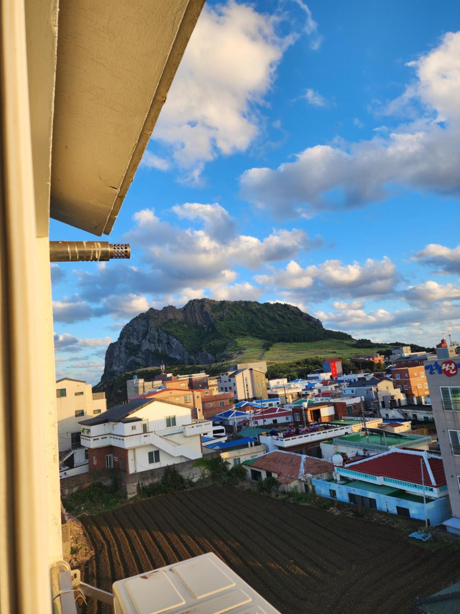 סאוגוויפו Pureun Jeju Pension מראה חיצוני תמונה