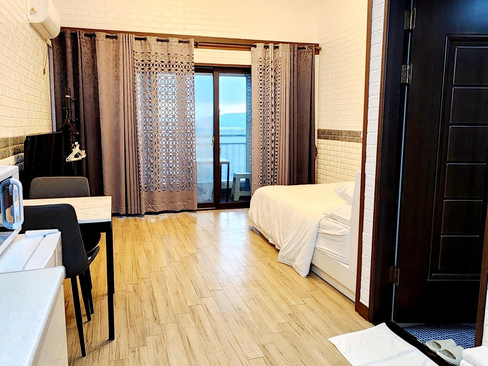 סאוגוויפו Pureun Jeju Pension מראה חיצוני תמונה